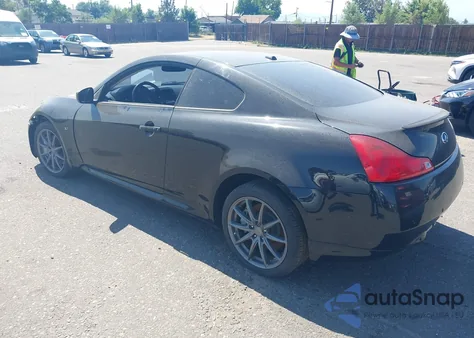 2015 Infiniti Q60 z USA, uszkodzony, nr VIN JN1CV6EL9FM890233